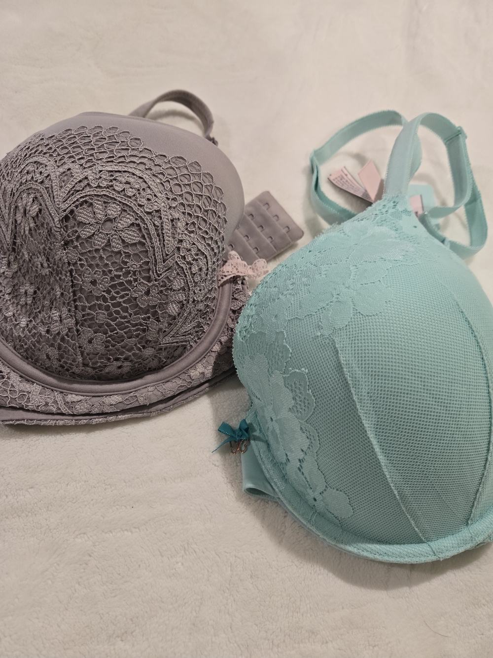 Two Victoria's Secret Seafoam & Mint Full Coverage Bras